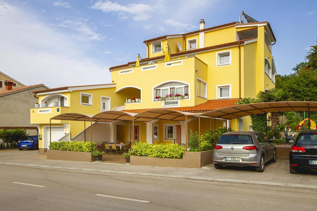 Apartmani Justic Njivice Buitenkant foto