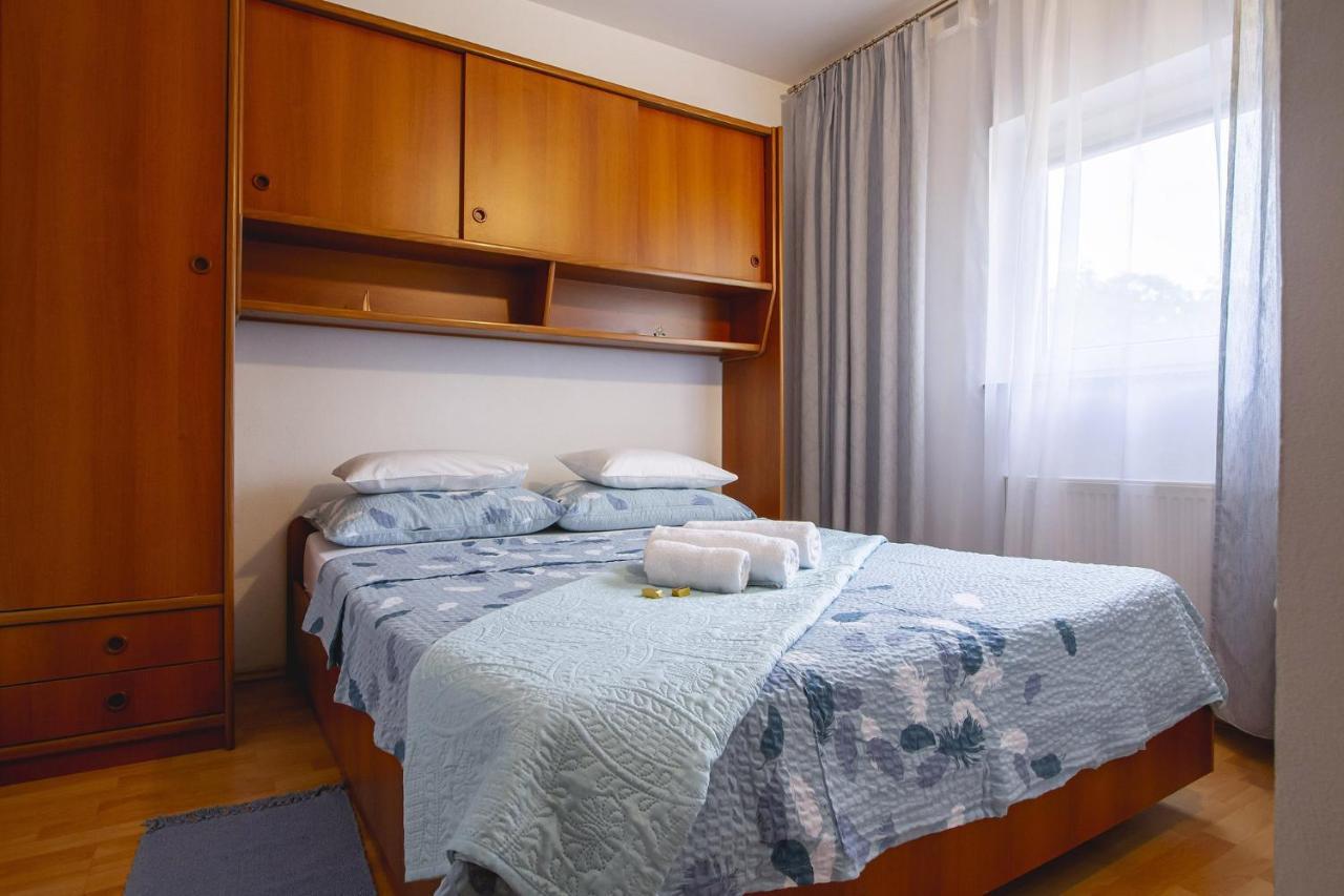Apartmani Justic Njivice Buitenkant foto