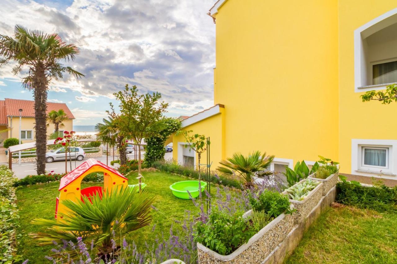 Apartmani Justic Njivice Buitenkant foto