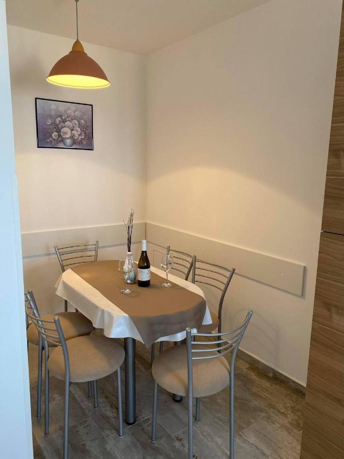Apartmani Justic Njivice Buitenkant foto
