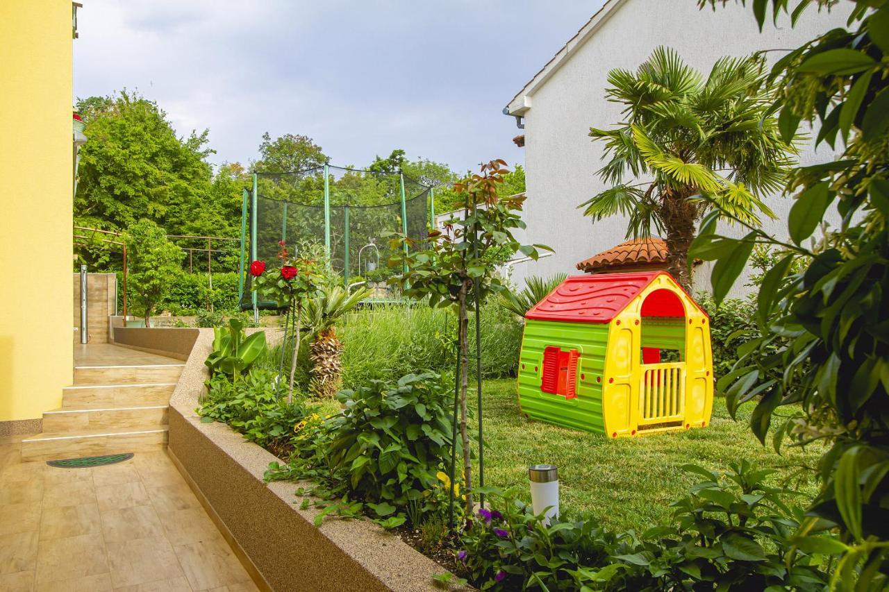Apartmani Justic Njivice Buitenkant foto