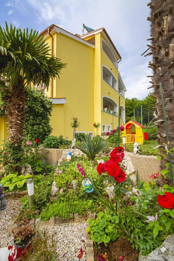 Apartmani Justic Njivice Buitenkant foto