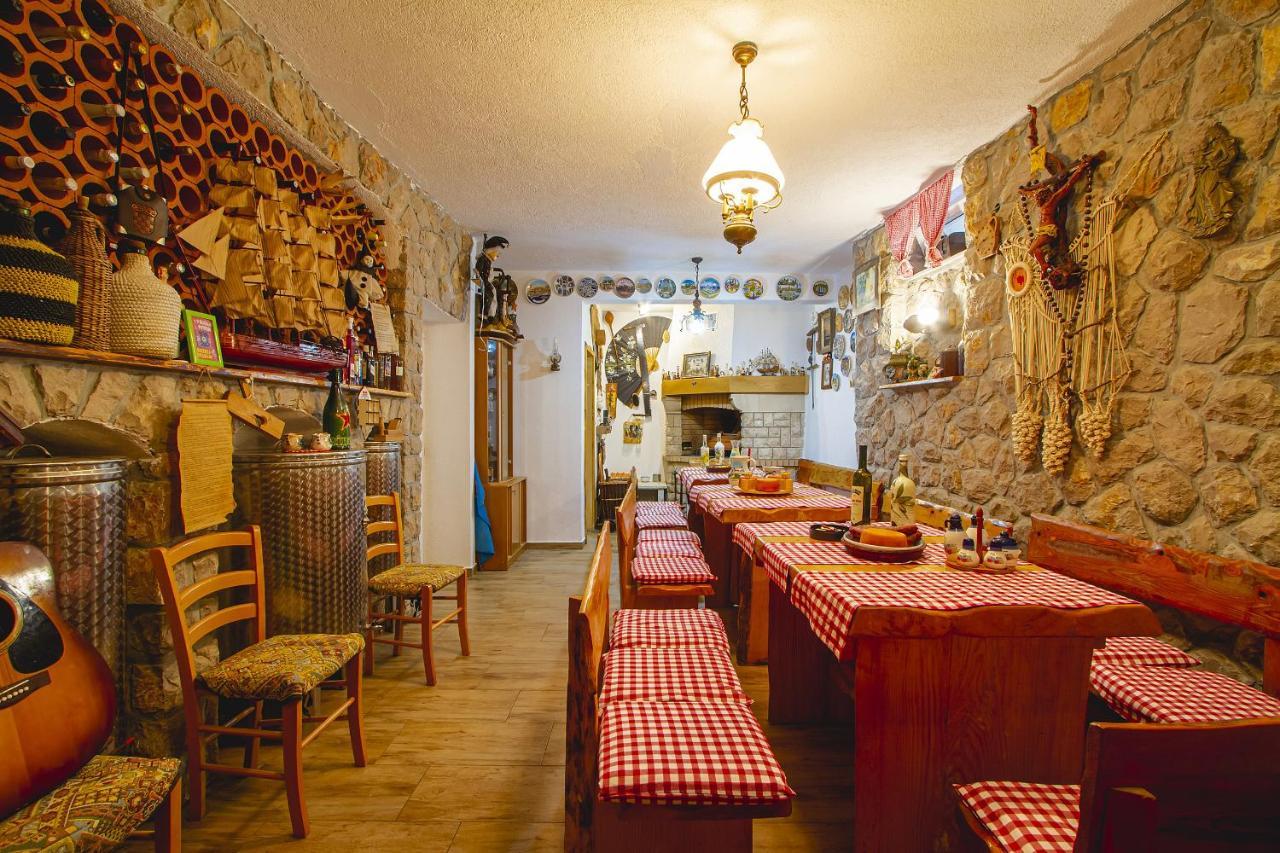 Apartmani Justic Njivice Buitenkant foto