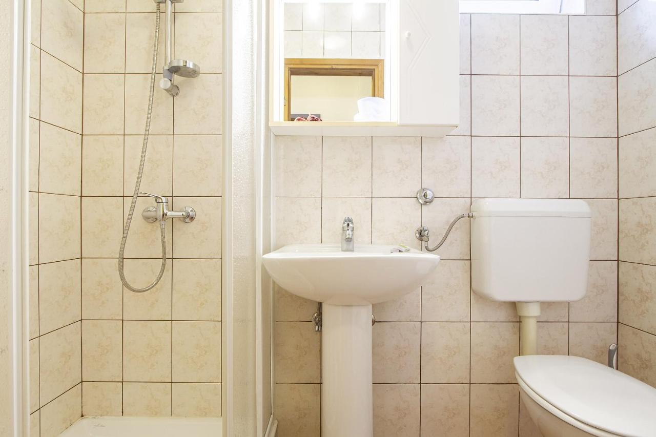 Apartmani Justic Njivice Buitenkant foto